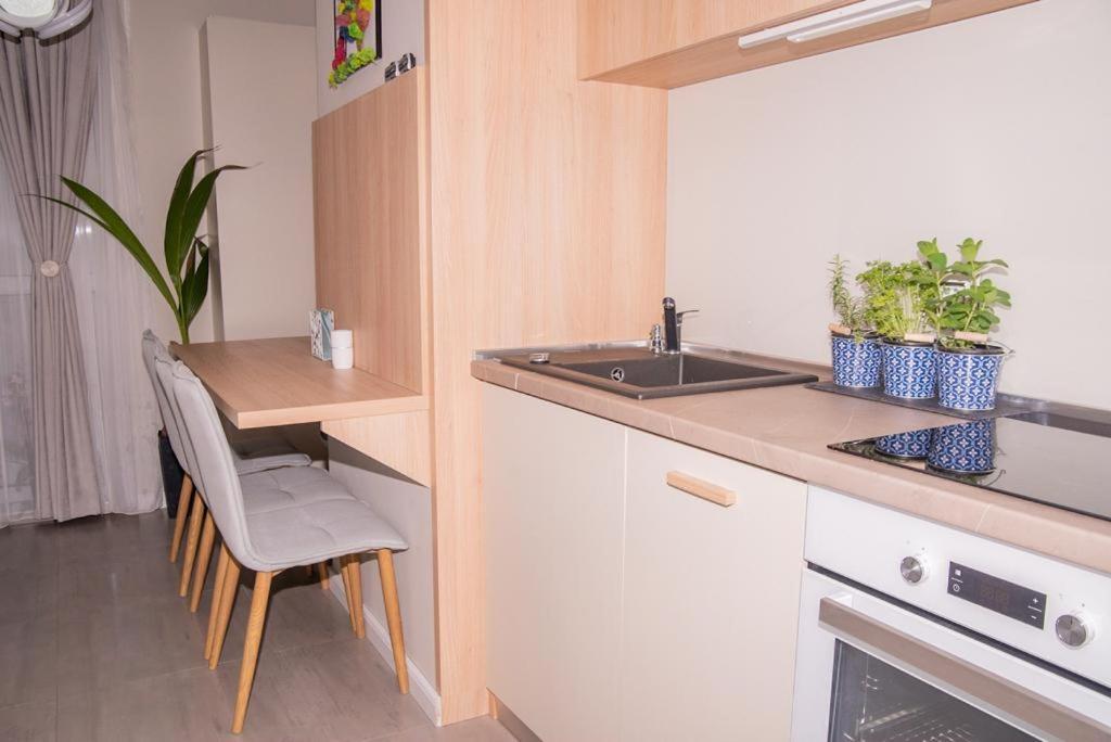 Anda Apartment Mamaia Bagian luar foto